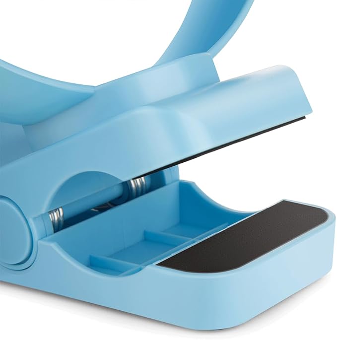 Viniper 6 inch USB Clip on Fan, Portable Small Desk Fan : 360° Rotation, 3 Speeds Wind Table Fan, Quiet Powerful for Home,Office (USB Powered Fan Not Rechargeable) - Light Blue