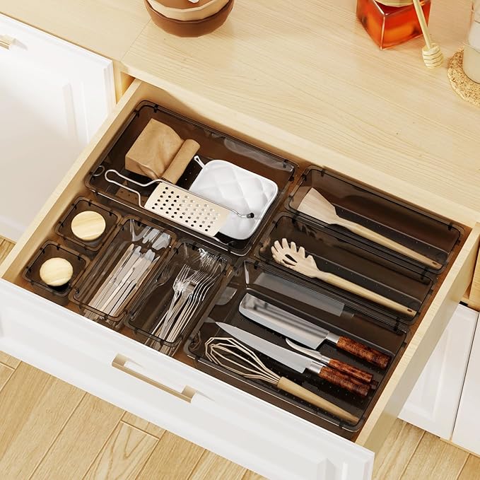 WOWBOX 24 PCS Clear Plastic Drawer Organizer Set, 4 Sizes Desk Drawer Organization and Storage Containers for Makeup, Cosmetics, Jewelry and Gadgets in Kitchen, Bathroom, Bedroom, Office, Clear Black